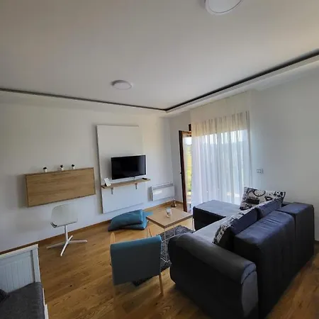 Suri 5 Apartment